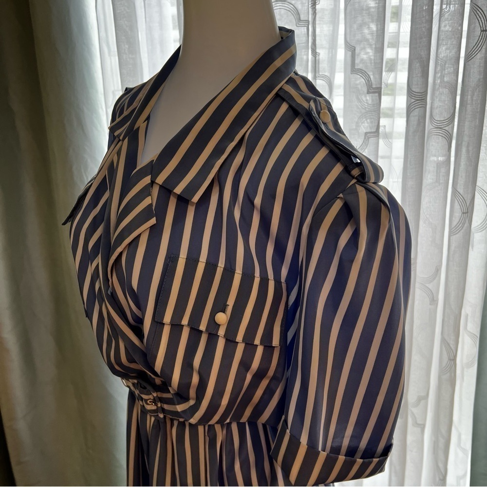 True 80sVintage DIANE VON FURSTENBERG Blue White Strips DVF Midi Wrap Dress 12 - Picture 14 of 17